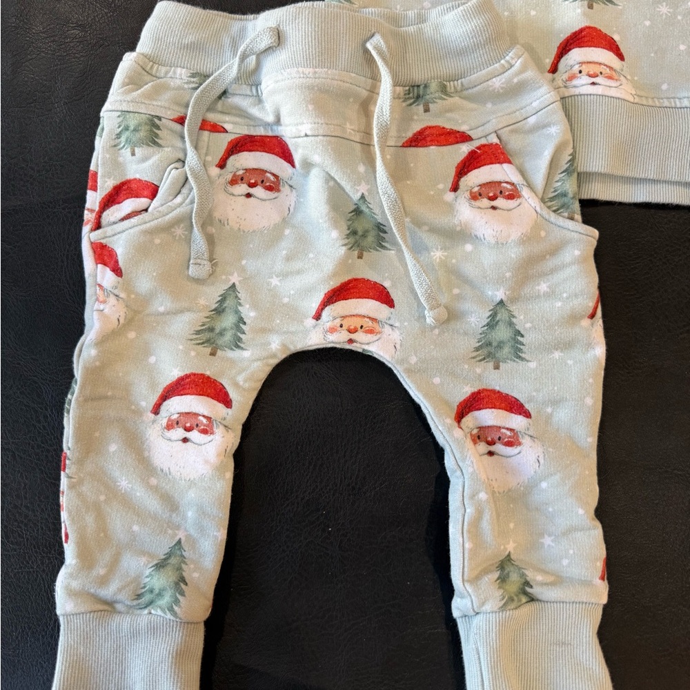 Bums & Roses Just Beclause jogger set - Picture 4 of 4
